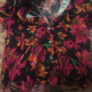 Tropical flowy short sleeve